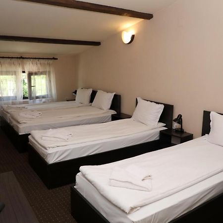 Опълченец Hotel Shipka Ngoại thất bức ảnh